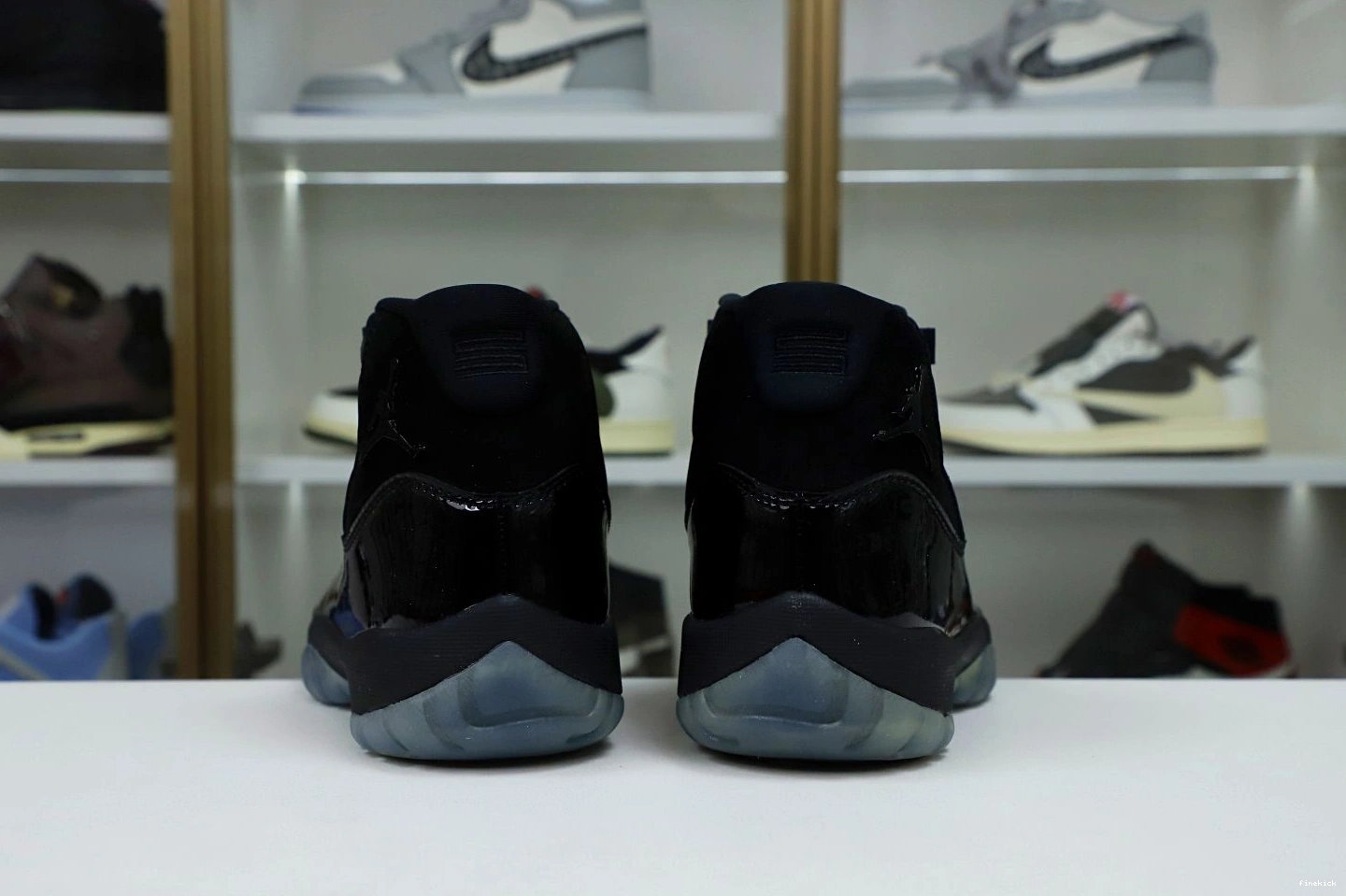AIR 11 GOWN' AND RETRO 'CAP JORDAN 0921